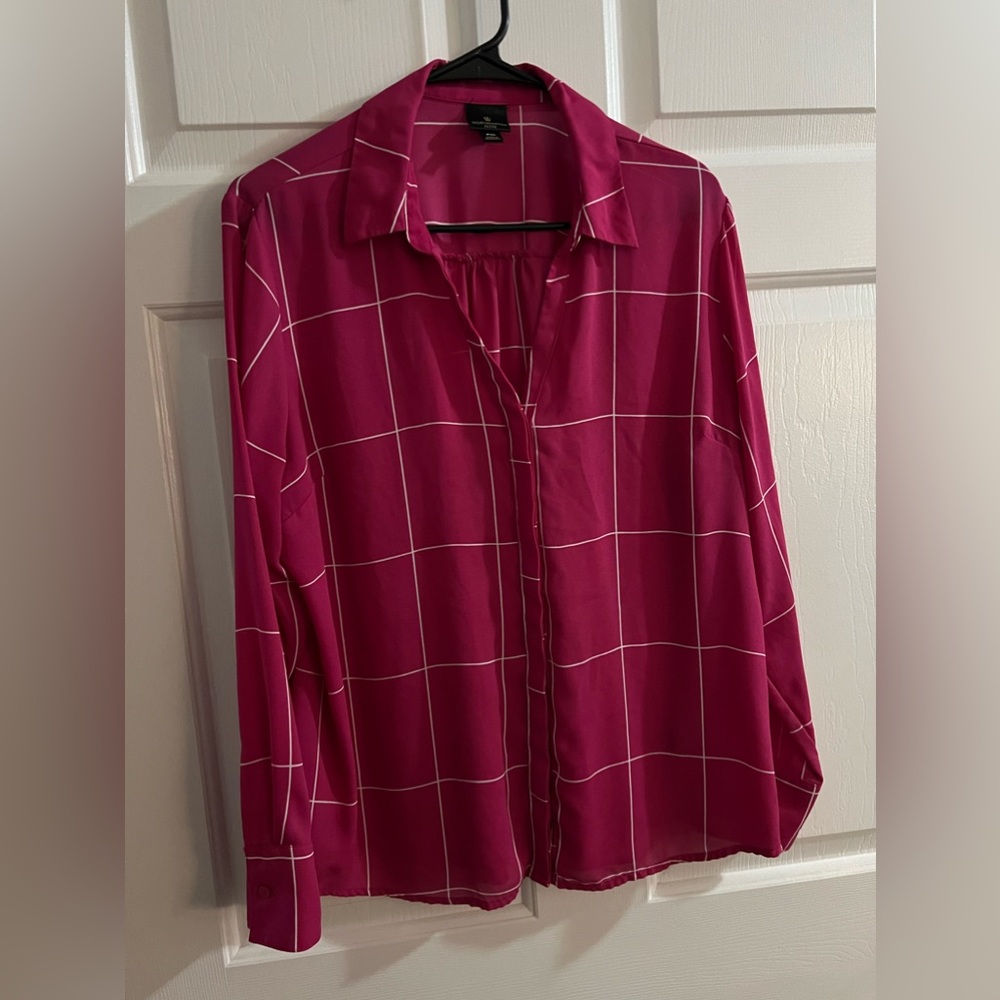 Worthington Semi-Sheer Button Down Blouse 🌸